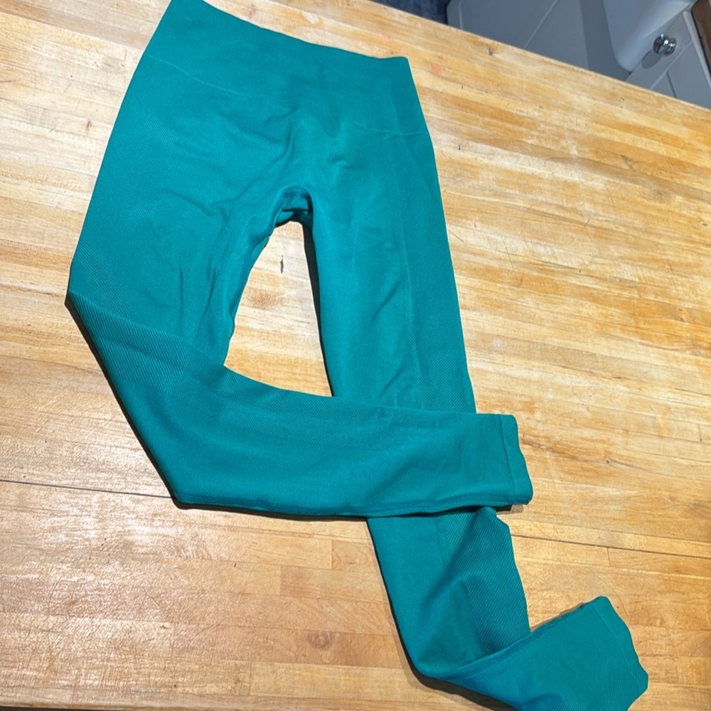 New!! Spiritual Gangster Leggings. Xs/S